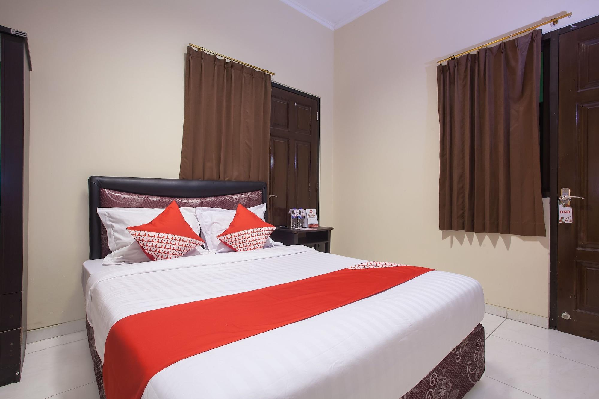 מלון סוראבאיה Reddoorz At Graha 99 Simomulyo מראה חיצוני תמונה