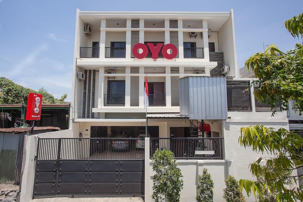 מלון סוראבאיה Reddoorz At Graha 99 Simomulyo מראה חיצוני תמונה